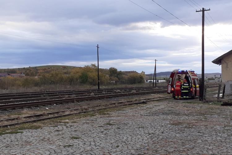 Accident feroviar în apropiere de Huedin. Un bărbat a scăpat cu viață, ca prin minune - FOTO