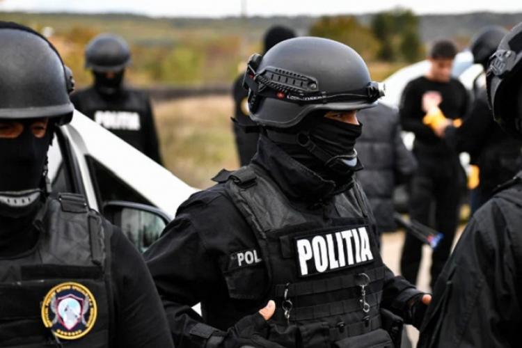 Traficanți de substanțe interzise, arestați la Cluj! Unul dintre ei a adus peste 400 de grame de stupefiante din Spania - FOTO 