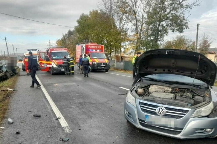 Un clujean a fost implicat într-un accident rutier grav în Bistrița. Șase persoane, dintre care 3 copii au ajuns la spital, Planul Roșu activat 