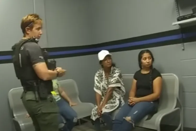  Trei românce au devenit ,,celebre” după ce au fost prinse la furat în Florida. Reacția lor a fost șocantă: ,,Furtul nu e o infracțiune”- VIDEO