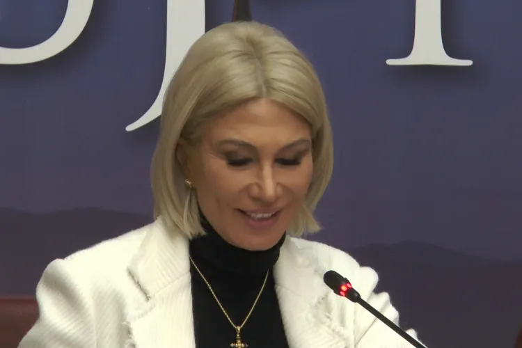 Ministrul Turcan le-a spus tinerilor care e secretul succesului în politică. Luni, la Cluj, a căzut testul la unul dintre cele 3 secrete