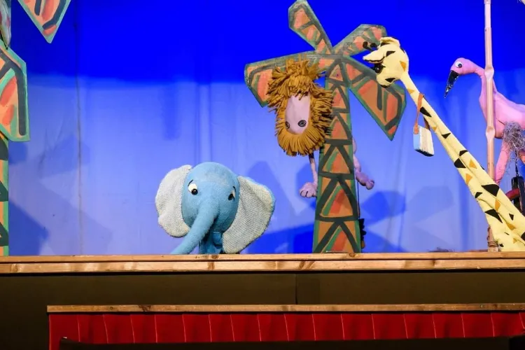 Primele spectacole ale lunii noiembrie la Teatrul de Păpuși „Puck”