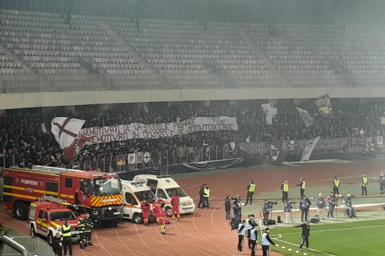 1.500 de suporteri CFR Cluj au ținut piept furiei alb-negru, într-un duel fantastic al galeriilor - FOTO