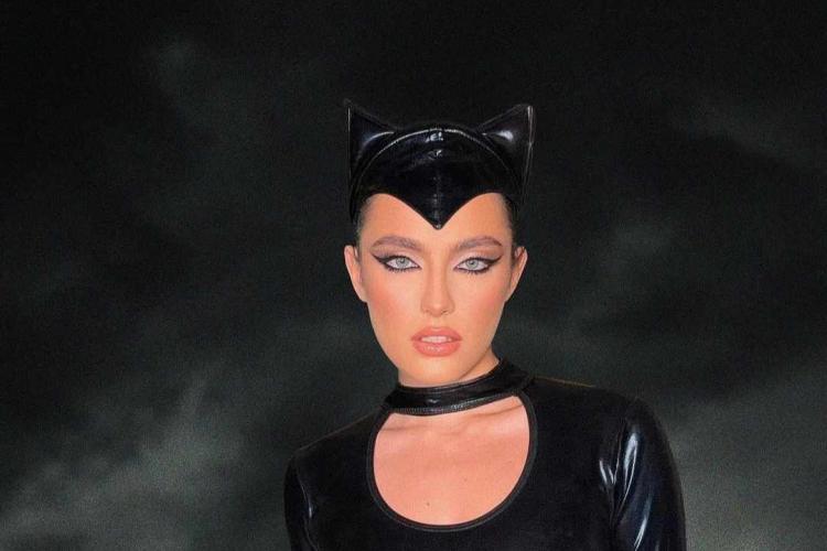 Cum s-au îmbrăcat vedetele de Halloween. Fiica Andreei Esca, apariție de senzație într-un costum de Catwoman