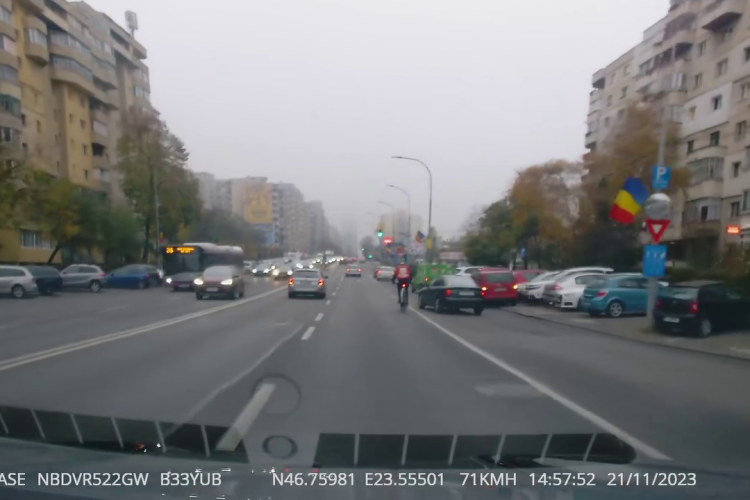 Bicicliștii au viață grea la Cluj-Napoca: ”Pot să înțeleg ca pe mine nu m-ai văzut, dar cu biciclistul ce ai avut?” - VIDEO