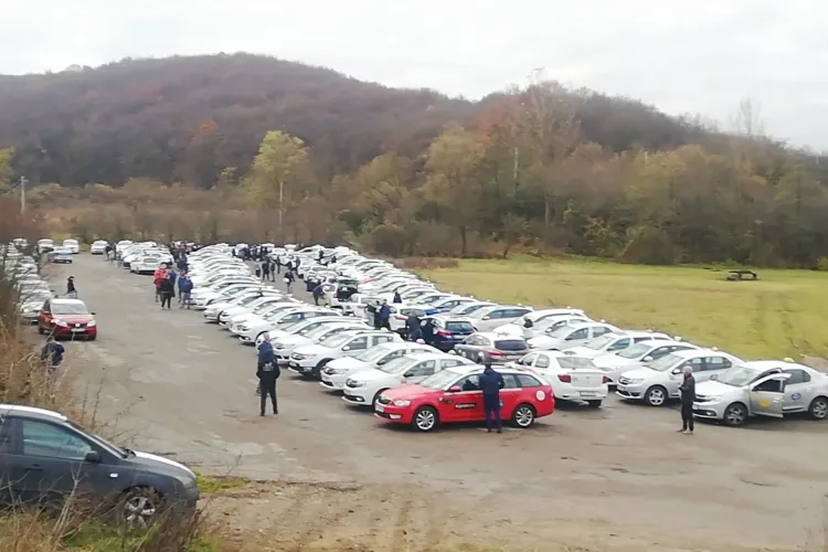Protest al taximetriștilor clujeni față de firmele de ridesharing, care păgubesc Clujul de plata impozitelor