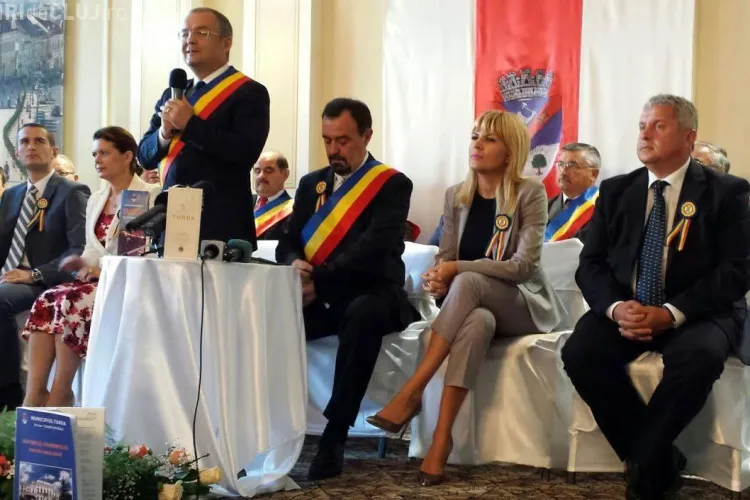 Daniel Buda, omul lui Emil Boc, și-a cumpărat 2 apartamente de 500.000 de euro. Acum regretă: ”Am fost atrași de mirajul creditelor foarte ieftine”