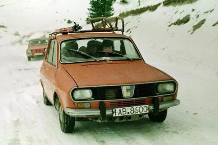 Cum reușeau șoferii să conducă mașinile de acum 30-40 de ani pe ninsoare, fără ajutorul sistemelor electronice și fără a se panica?