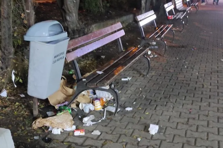 Cum arată o stradă din ,,orașul de 5 stele”. Clujeancă: ,,E plin de jeg și jeguri de oameni”