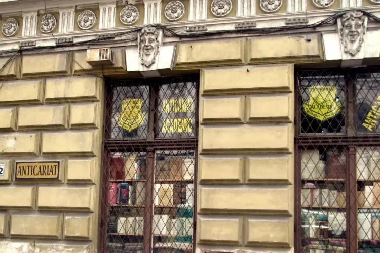 Pățania unui clujean la cunoscutul Anticariat Academic: ”E chiar un anticariat de prestigiu sau un cuib de snobi?”