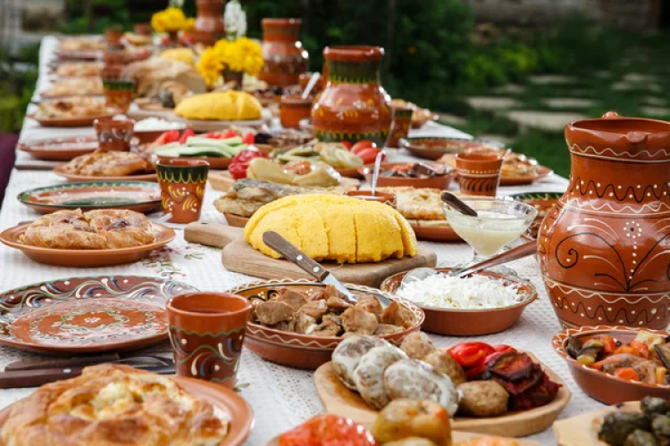 Topul celor mai populare mâncăruri din România, care îi impresionează pe străini. Marea câștigătoare, o delicatesă și pentru mulți români