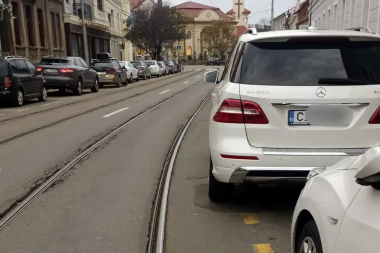 ”Ți-a fost ridicată mașina pentru că blocai tramvaiul” - Ce a pățit un clujean la Oradea - FOTO