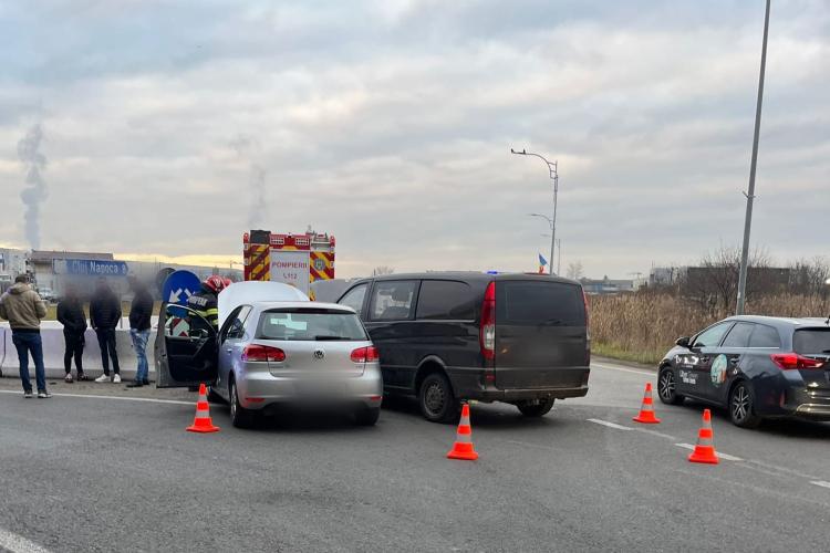 Accident la ieșire din Apahida, sub podul ”Centurii de Diamant” - FOTO