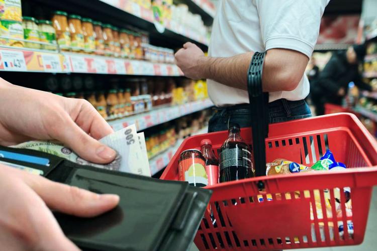 De la 1 februarie expiră plafonarea adaosului comercial pentru alimentele de bază