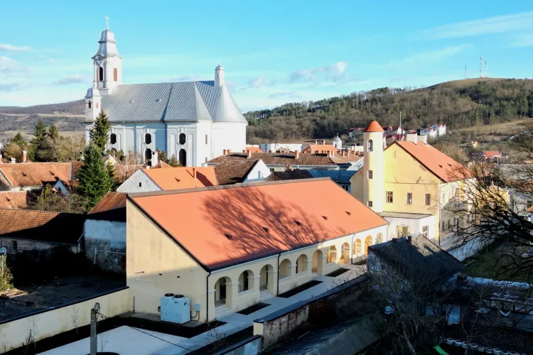 Care este orașul din Cluj clădit în secolul 18, dar care și azi dă lecții de urbanism primarilor răuvoitori, incompetenți sau corupți - FOTO
