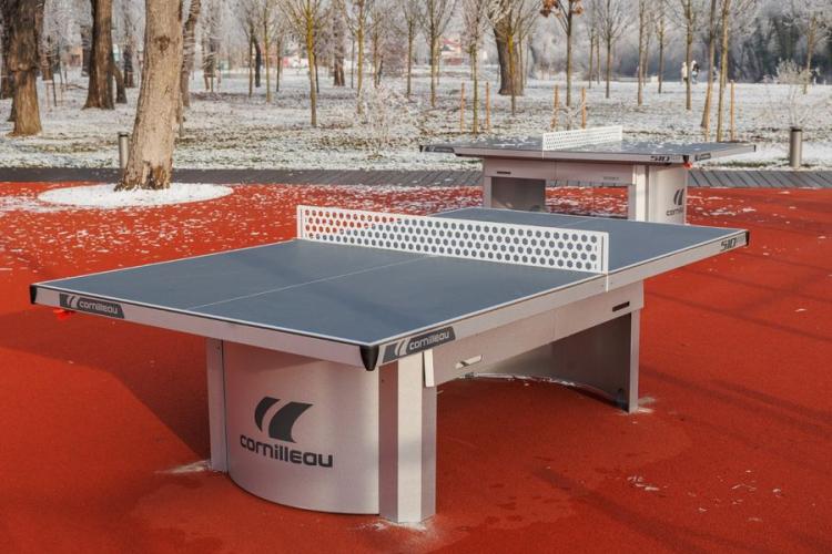 Peste 60 de mese de tenis au fost amplasate în școli, licee, parcuri și locuri de joacă din Cluj-Napoca