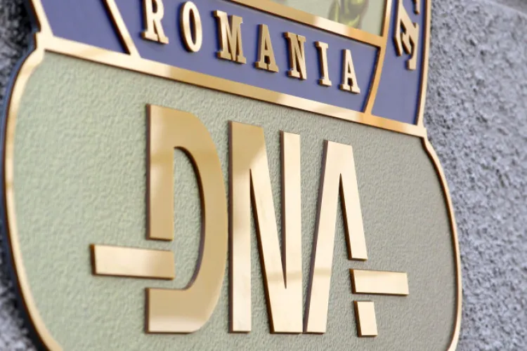 DNA a descins la Casa de Asigurări Maramureș într-un dosar de luare de mită