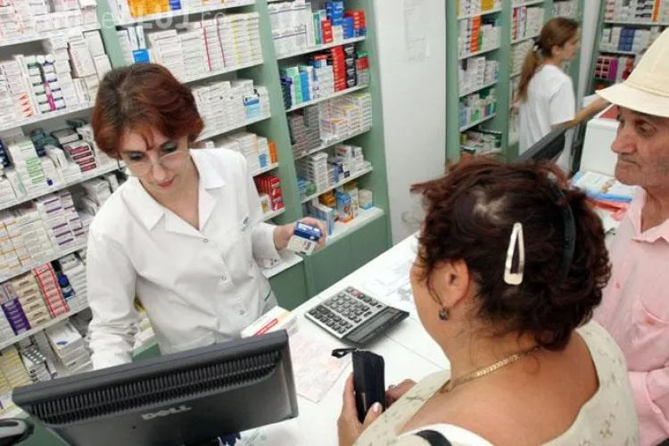 Medicamente compensate cu 90% pentru pensionarii cu venituri de până la 1.830 de lei: ,,Începând cu 1 ianuarie 2024, vor beneficia de compensare”