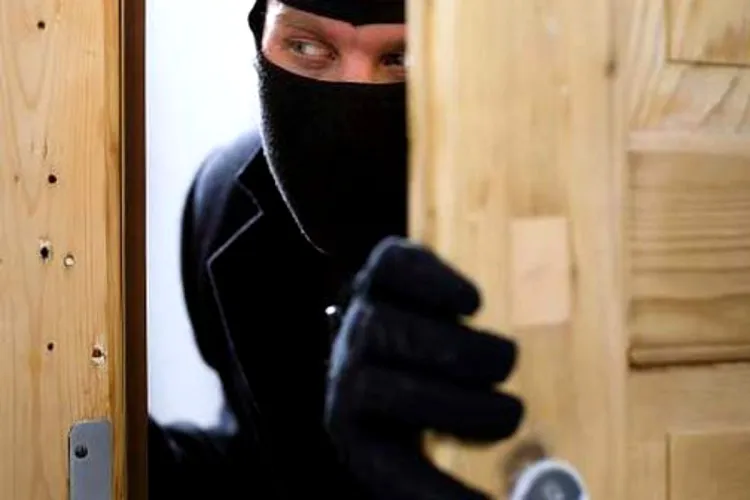 Spărgătorul bețiv din Cluj-Napoca a fost arestat de Crăciun după o serie de furturi