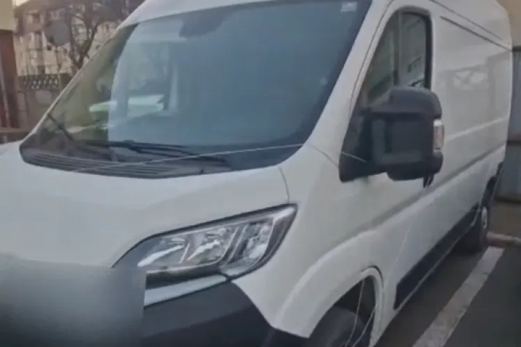 Polițiștii clujeni au confiscat o autoutilitară care figura într-o anchetă de înșelăciune din Austria. Un bărbat s-a ales cu dosar penal - VIDEO