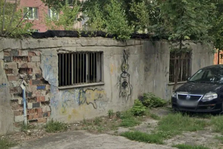 Înger păzitor de Crăciun pentru un om al străzii din Cluj-Napoca: ”Mă îngrozește gândul că poate moare de frig… și eu privesc de la căldură!”