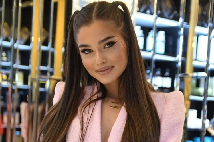 Cu cine se mărită Theo Rose! Artista a anunțat că nunta va avea loc în 2024