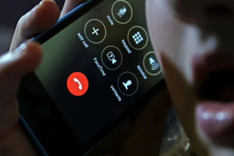 Anchetă internă la IPJ Cluj după ce o dispeceră și-a bătut joc de o mamă a cărui fiu a fost agresat: „Legea nu este cum vreți dumneavoastră”