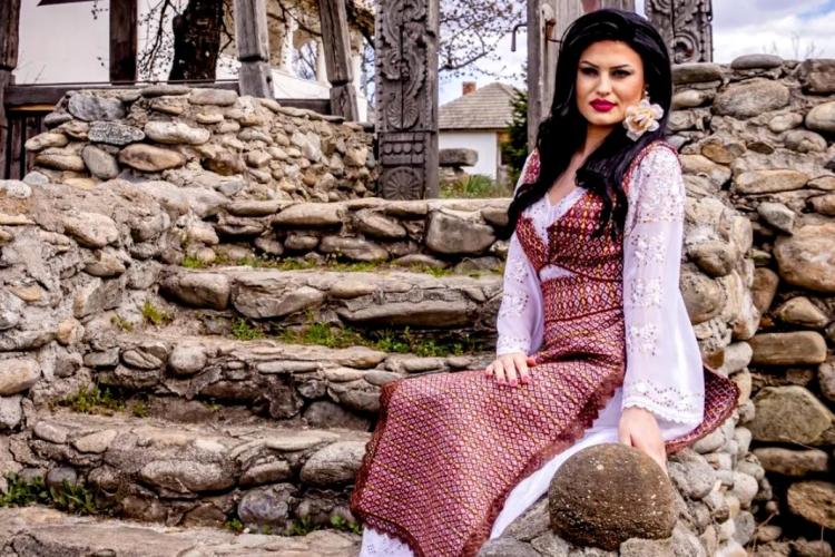 Folclorul românesc e în doliu! Solista Alina Popa a dispărut prematur, la 23 de ani
