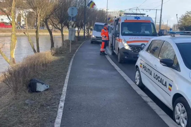 Cum s-a produs accidentul de pe Splaiul Independenței, în urma căruia un șofer a ajuns cu mașina în Someș