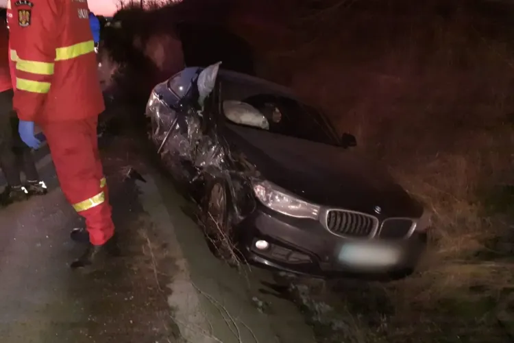 Accident în Livada! Două mașini avariate în urma impactului violent- FOTO