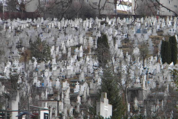 Sute de morminte vor fi mutate din Cimitirul Mănăștur! Primăria va face loc unui ansamblu rezidențial