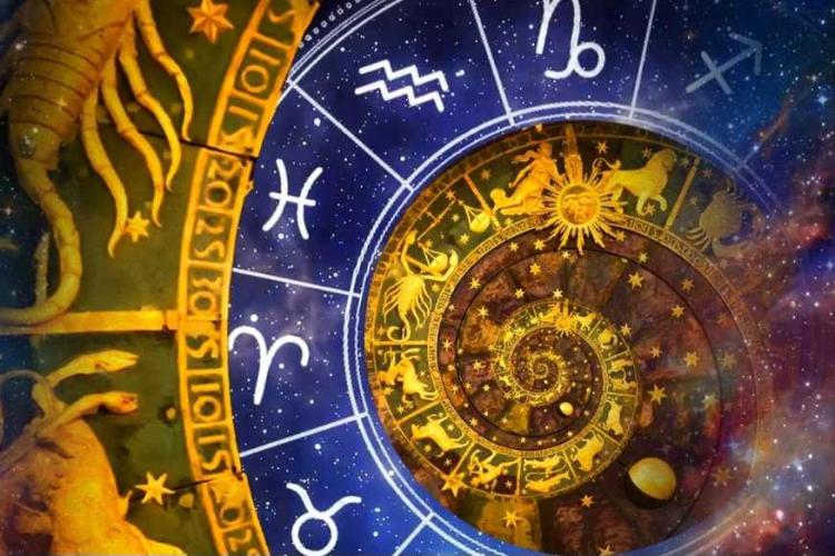 Trei zodii protejate de Univers în luna februarie! Nativii își îndeplinesc cele mai arzătoare dorințe, au noroc cu carul