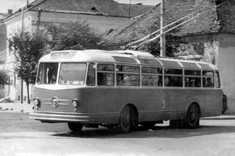 Imagini istorice cu centrul Clujului din anii 60. Cine mai recunoaște străzile din fotografii? - FOTO