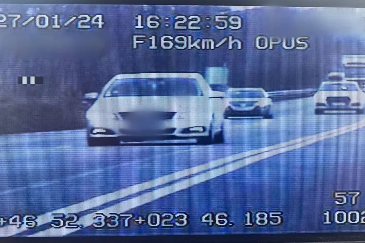 Vitezomanii, amendați de polițiștii clujeni! Un șofer a fost prins cu aproape 170 km/h în Jucu