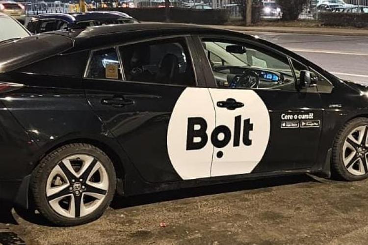 Taximetriștii se simt foarte discriminați: Cum se poate autoriza o mașină cu volanul pe dreapta? - FOTO