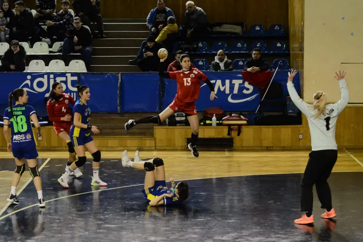 Handbalistele de la U Cluj au câștigat meciul cu ACS ,,Liviu Rebreanu” Turda - FOTO