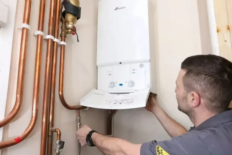 Se scoate centrala din priză când plecăm de acasă? Ce ne recomandă specialiștii