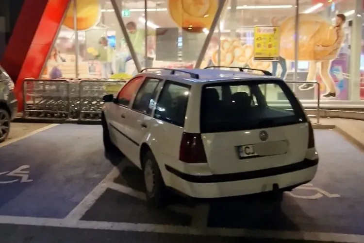 Cluj: Mesaj USTURĂTOR al unei persoane cu dizabilități către un șofer nesimțit: ”Prefer să îmi testez abilitățile în locul dizabilității!” - FOTO