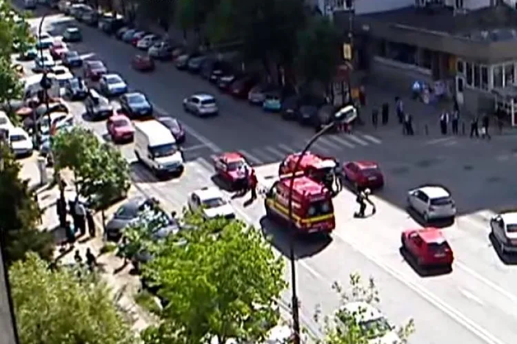 Biciclist lovit si amendat pe o trecere de pietoni de pe Calea Floresti! - VIDEO