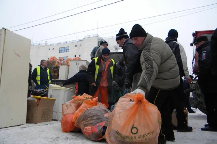Tiganii mutati la Pata Rat de pe strada Coastei participa marti la sedinta de Consiliu Local