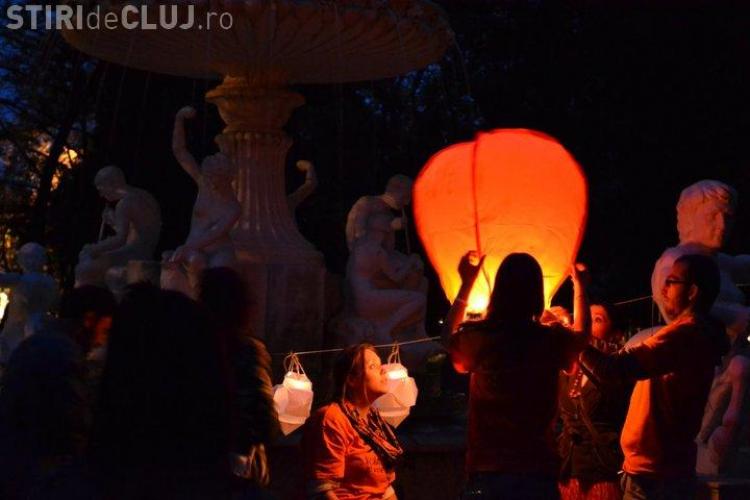 Lampioane zburatoare lansate in Parcul Central de voluntarii clujeni - Galerie FOTO si VIDEO