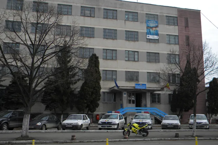 Tanara lovita pe o trecere de pietoni de pe strada Decebal, langa Politia Cluj Napoca