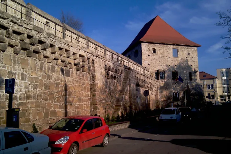 Scrima, dansuri si muzica medievala la Turnul Croitorilor in "Noaptea muzeelor"! Vezi programul