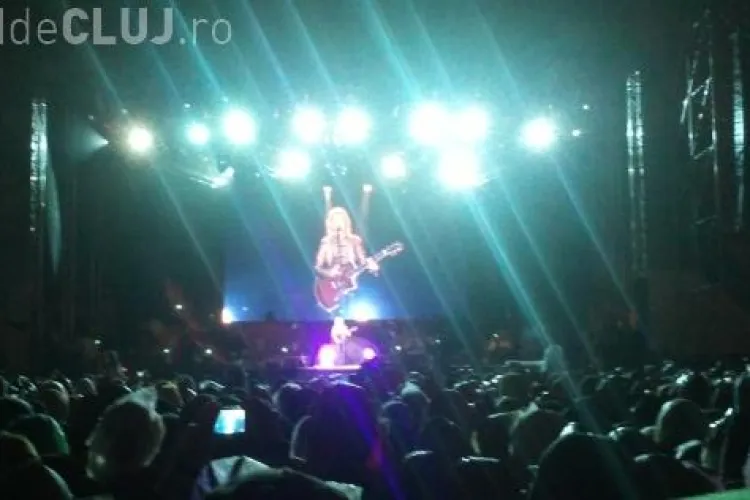 Shakira a concertat la Bucuresti pe o ploaie torentiala VIDEO