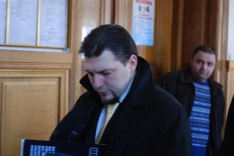 Leontiuc, condamnat la zece ani de inchisoare dupa ce a inselat 120 de persoane cu apartamente intr-un bloc "fantoma"