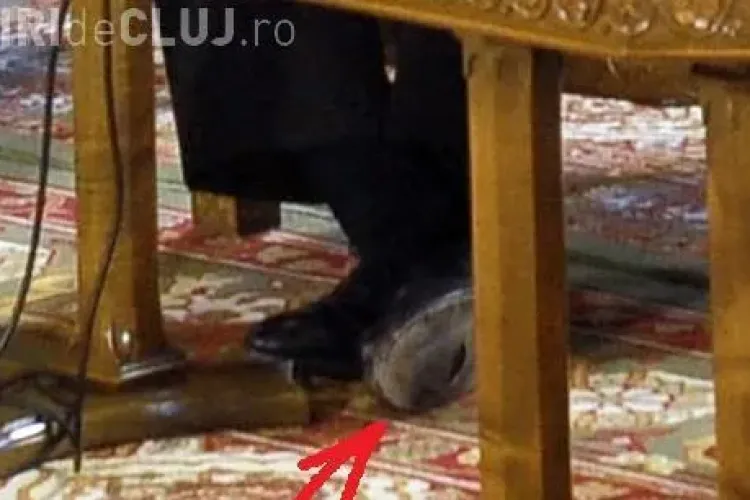 Jeffrey Franks, seful delegatiei FMI, poarta pantofi gauriti VEZI FOTO