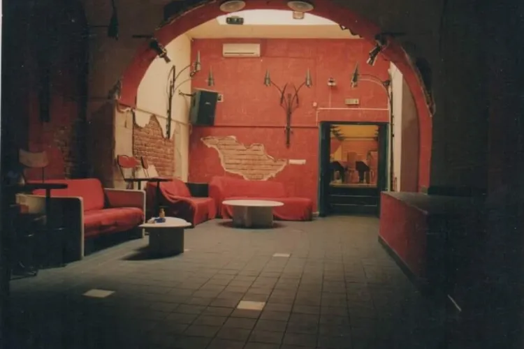 Imagini de colecție de la ”Fetițele Vieneze”, restaurantul care devenea club în fiecare weekend - FOTO