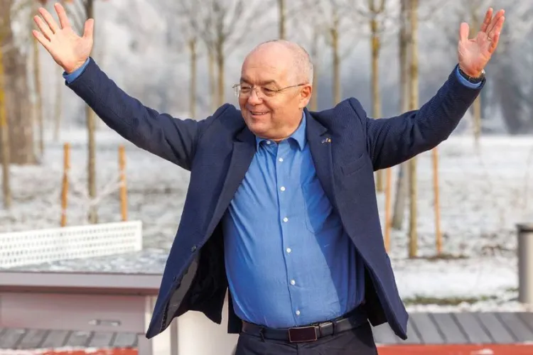 Boc o dă de gard: ”Acești consilieri locali pe care-i huliți, sunt ingineri, ei au făcut cultura din Cluj, până la urmă”