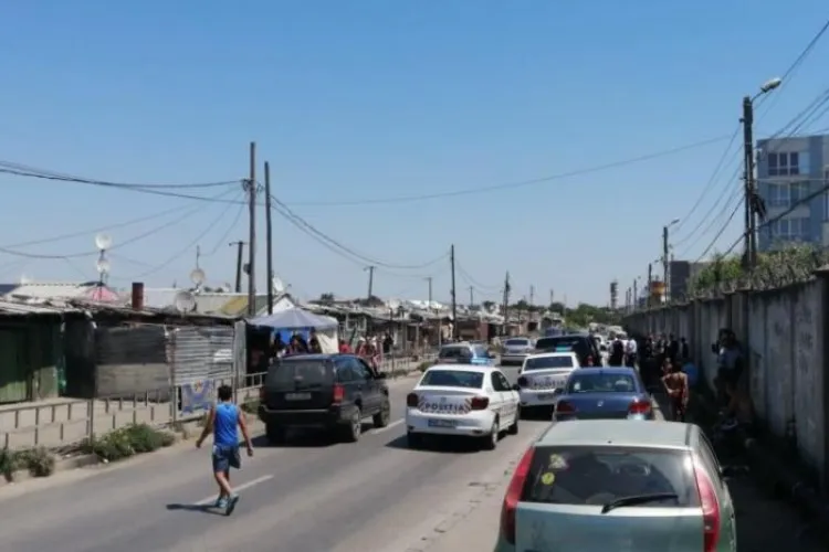 ,,Gunoaiele sunt peste tot, printre cocioabe, pe drum, pe trotuar”- Clujenii cer autorităților să intervină pe Calea Dezmirului 