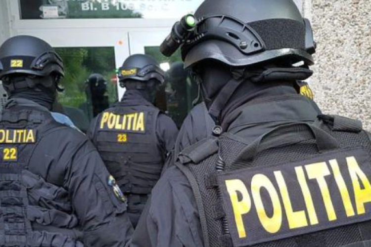Percheziție domiciliară la un cămătar din Cluj! Bărbatul a fost reținut de polițiști 